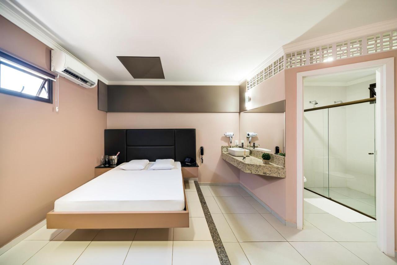Savanas Motel Ponta Grossa  Zewnętrze zdjęcie